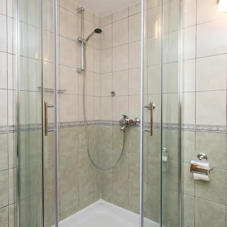 Lotea - Two-bedroom With Terrace 챠브타트