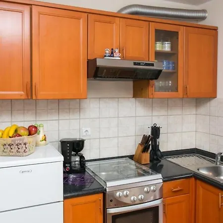 Lotea - Two-bedroom With Terrace 챠브타트